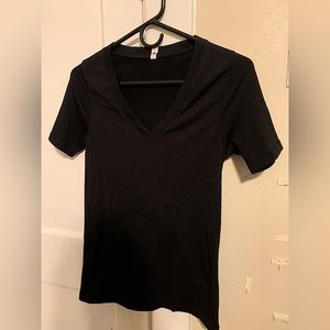 Athleta Size Medium ribbed black v-neck stretchy shirt